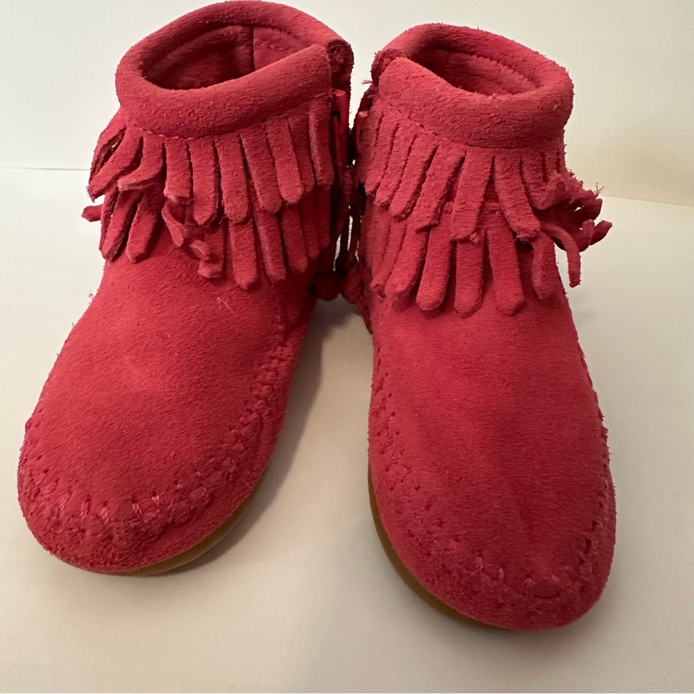 Minnetonka Kids Moccasins in Bright Pink